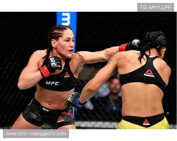 希尔一致判定胜克莱恩,女子草量级排名微调 希尔一致判定胜克莱恩,女子草量级排名微调